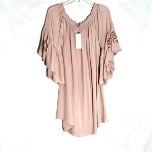 *HOST PICK* NWT Feathers Boho Embroidered Top (1X)